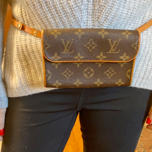 Louis Vuitton Monogram Canvas Pochette Florentine Bag with Belt Louis  Vuitton